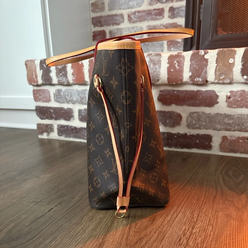 Purse - Picture 2 of 12